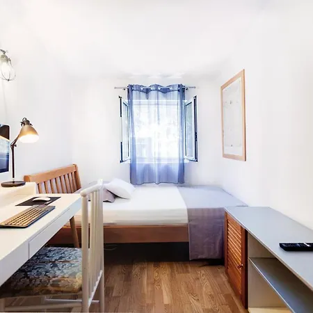 Karina - Unique Location With Jacuzzi Holiday home *